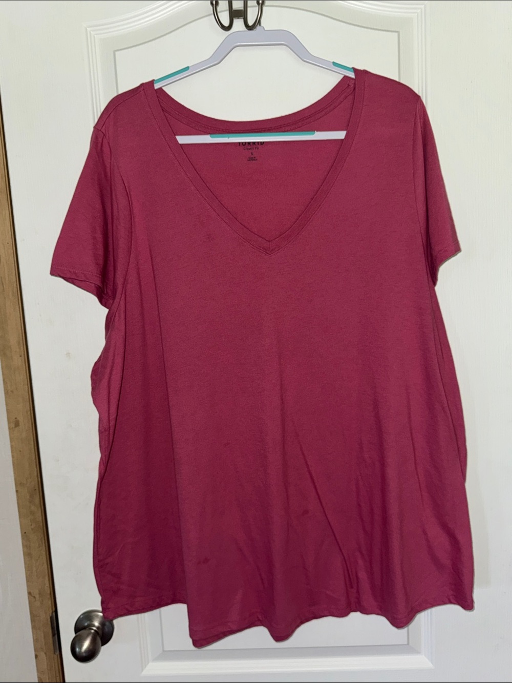torrid V-Neck Short Sleeve Tee in Berry